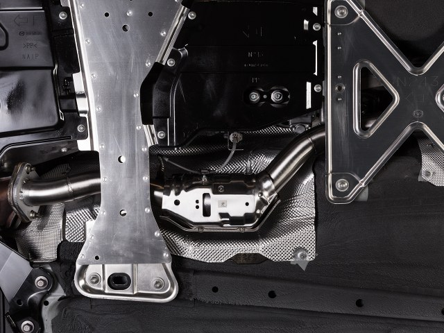 BMW_F30_sottoparaurti_M335i_005uSASIeviSKa Ragazzon Metallkat 200cpsi