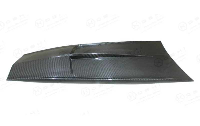 Koshi Carbon Mittiger Lufteinlass der Motorhaube Koshi Carbon Mittiger Lufteinlass der Motorhaube