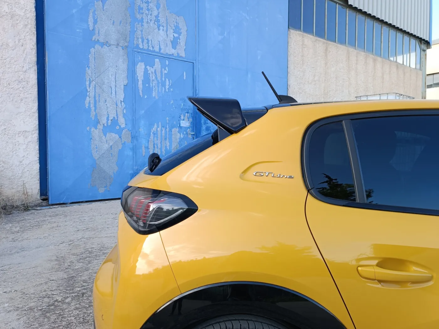 Motordrome Roof Spoiler V.3