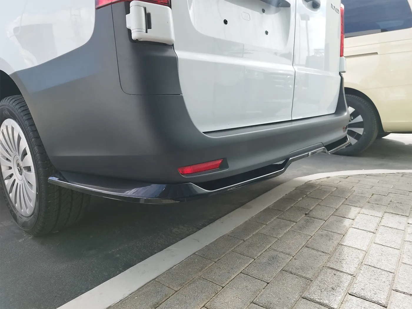 Motordrome Rear Splitter