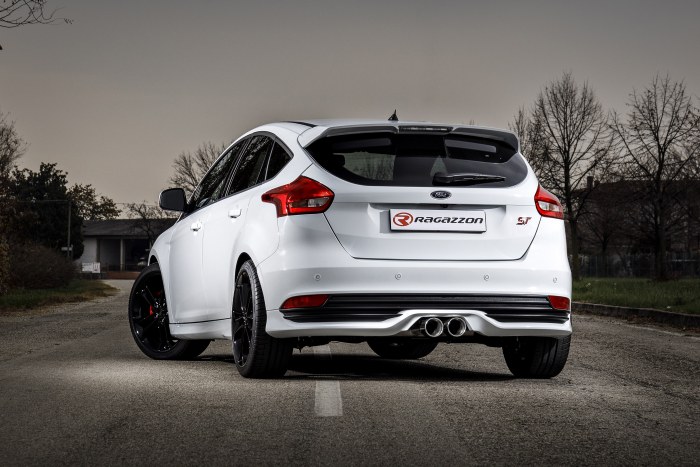 Ford_Focus_Mk3_ST_2-0_50-0766-28_spoiler1 Ragazzon Endschalldämpfer 2x 102mm rund mittig