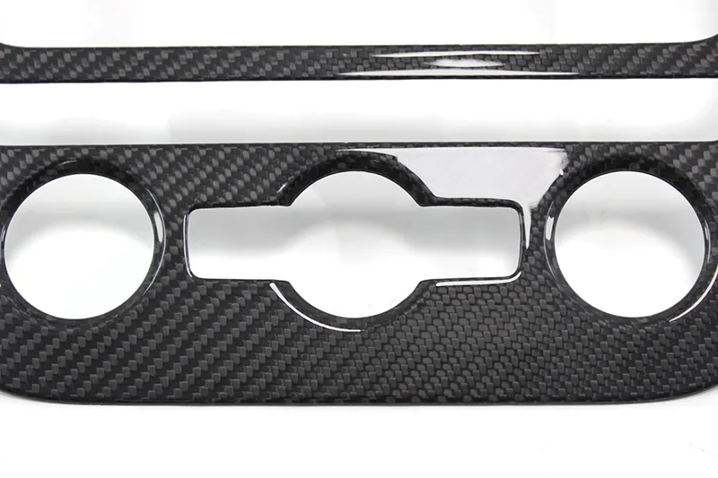 Koshi Carbon Abdeckung der mittleren Schalterkonsole Koshi Carbon Abdeckung der mittleren Schalterkonsole
