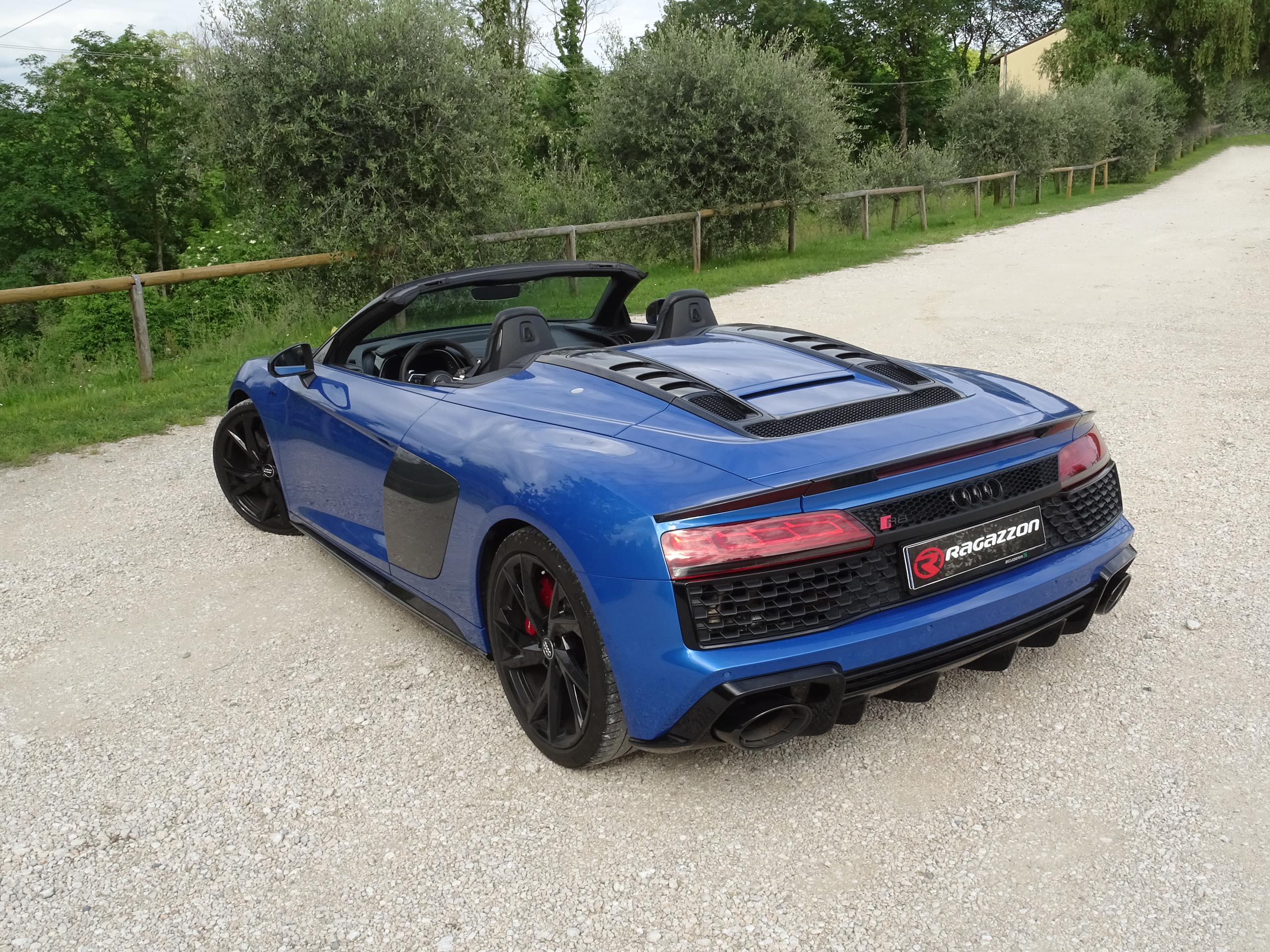 Ragazzon rear silencer with pneumatic exhaust flap Ragazzon rear silencer with pneumatic exhaust flap