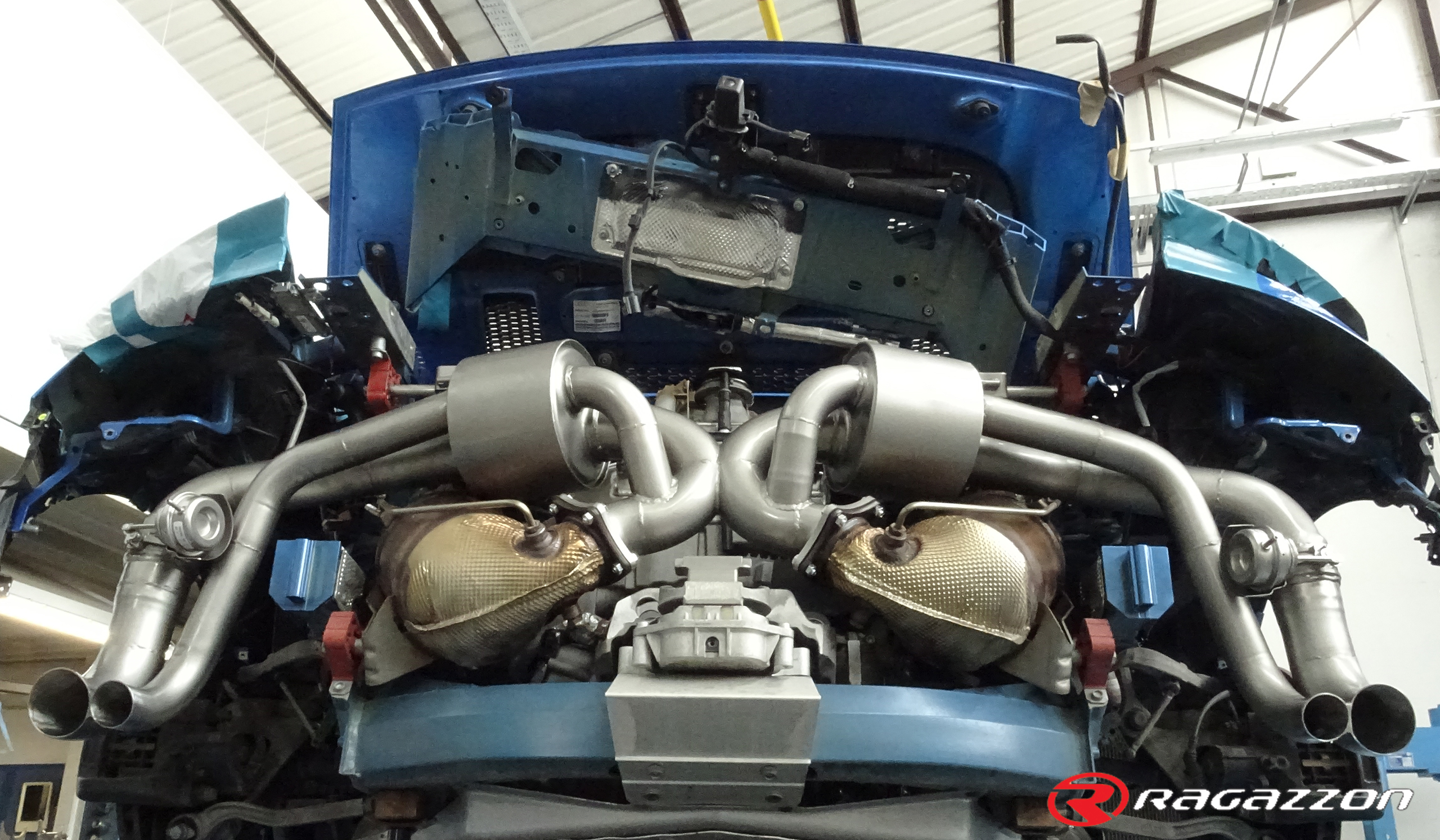 Ragazzon rear silencer with pneumatic exhaust flap